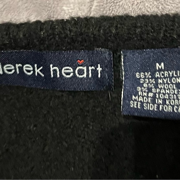 2 Sweaters - Picture 3 of 6